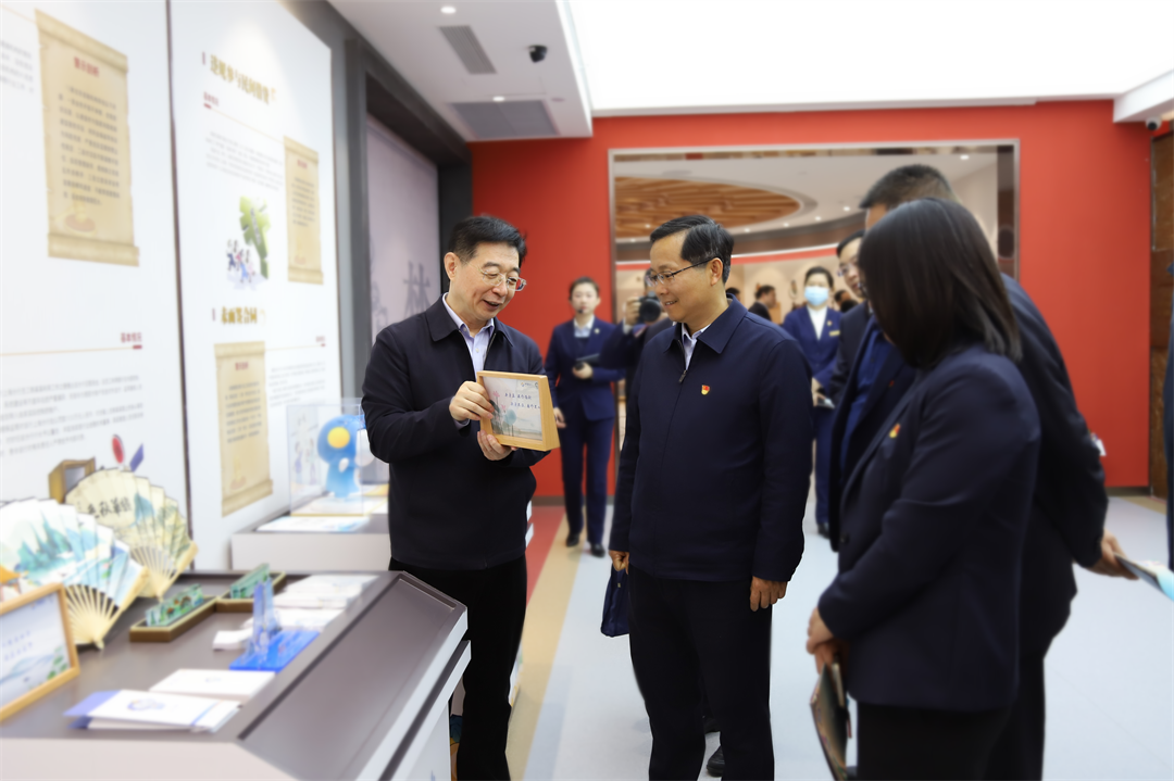 ce7b875734373d5308c9a18b3b46f0ba.png IMG_0529_副本.png