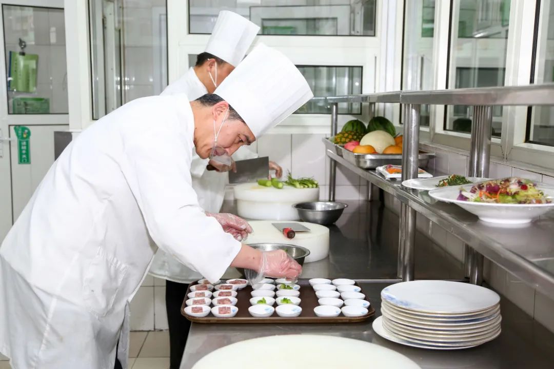 c90ed93243e6305d5d24ecf1fa4b6f28.jpg 640.jpg